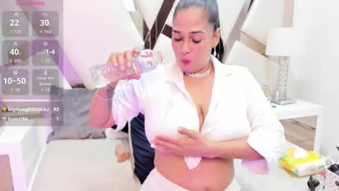 Victoria Franchesca  online show from 10/19/25, 12:50