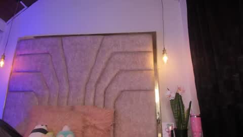 Snapshot of francheska121 chatting on 07/16/26, 06:25 francheska121 online show from 07/16/26, 06:25