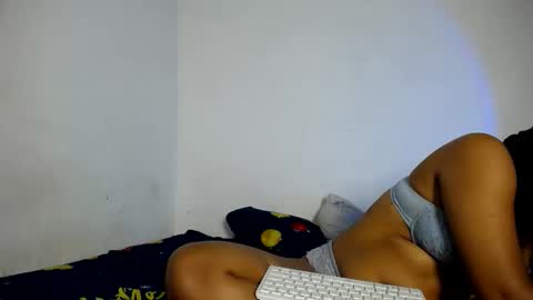 francihot4 online show from 06/10/26, 02:01