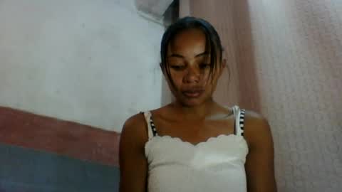 Snapshot of francine1507 chatting on 06/18/26, 05:08 francine1507 online show from 06/18/26, 05:08