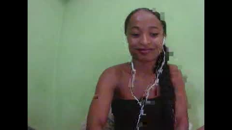 Snapshot of francine925426 chatting on 04/12/26, 04:28 francine925426 online show from 04/12/26, 04:28