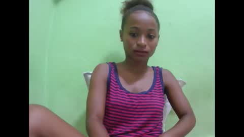 Snapshot of francine925426 chatting on 05/06/26, 07:24 francine925426 online show from 05/06/26, 07:24