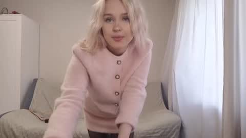 Snapshot of franciscoblanca chatting on 06/19/26, 12:31 Bloum online show from 06/19/26, 12:31