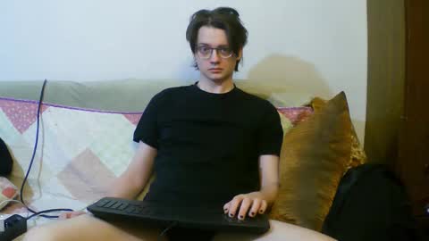 Snapshot of francisgray chatting on 02/10/26, 09:19 Frank online show from 02/10/26, 09:19