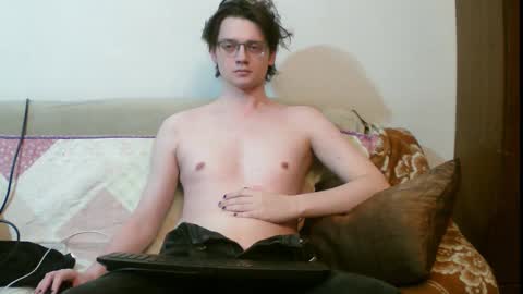 Snapshot of francisgray chatting on 02/15/26, 10:06 Frank online show from 02/15/26, 10:06