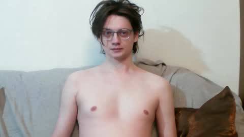 Snapshot of francisgray chatting on 03/16/26, 08:35 Frank online show from 03/16/26, 08:35