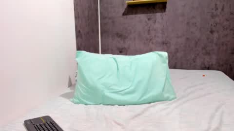 Snapshot of franco_demons_ chatting on 01/24/25, 08:00 Franco online show from 01/24/25, 08:00