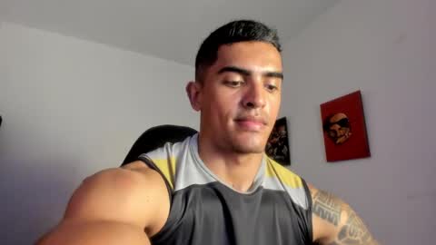 Snapshot of franco_ruiz_ chatting on 04/13/26, 03:23 franco online show from 04/13/26, 03:23