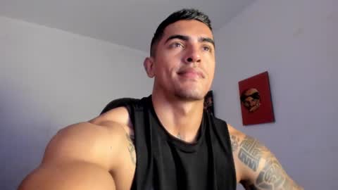 Snapshot of franco_ruiz_ chatting on 06/27/26, 04:34 franco online show from 06/27/26, 04:34