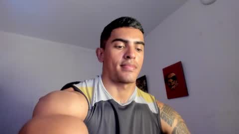 Snapshot of franco_ruiz_ chatting on 07/12/26, 05:15 franco online show from 07/12/26, 05:15