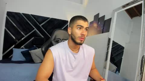 Snapshot of francobanderas1 chatting on 11/29/25, 11:35 FRANCO online show from 11/29/25, 11:35