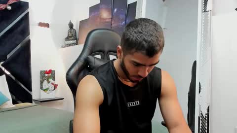 Snapshot of francobanderas1 chatting on 12/05/25, 12:47 FRANCO online show from 12/05/25, 12:47