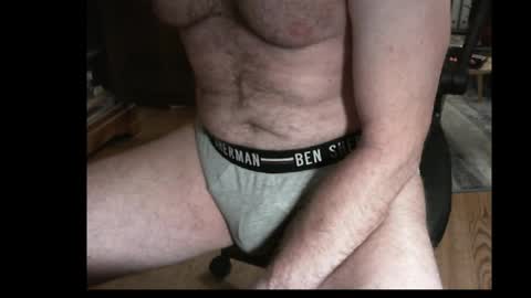 Snapshot of francois4059 chatting on 04/19/26, 06:13 Franois online show from 04/19/26, 06:13