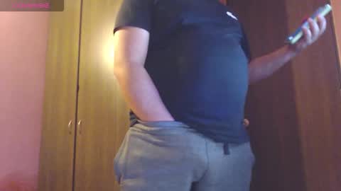 Snapshot of francoisroy chatting on 02/24/26, 02:20 Juan online show from 02/24/26, 02:20