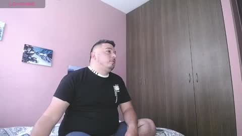 Snapshot of francoisroy chatting on 04/12/26, 02:55 Juan online show from 04/12/26, 02:55