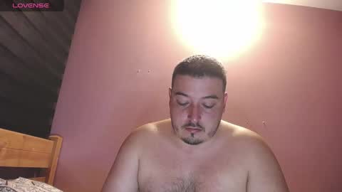 Snapshot of francoisroy chatting on 04/18/26, 12:47 Juan online show from 04/18/26, 12:47
