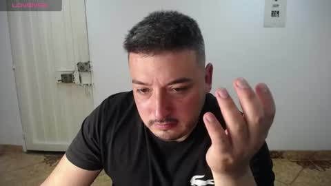 Snapshot of francoisroy chatting on 06/10/26, 01:50 Juan online show from 06/10/26, 01:50