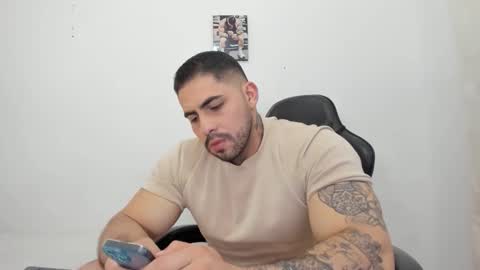 Snapshot of frank_foxx1 chatting on 02/16/26, 04:41 frank_foxx1 online show from 02/16/26, 04:41