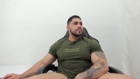 Snapshot of frank_foxx1 chatting on 02/24/26, 01:47 frank_foxx1 online show from 02/24/26, 01:47