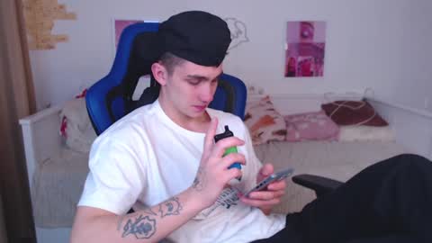 Frank online show from 01/06/25, 02:48