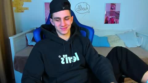 Frank online show from 02/11/25, 07:54