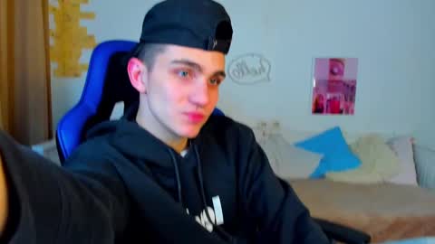 Frank online show from 02/21/25, 02:38