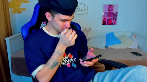 Frank online show from 02/28/25, 04:54