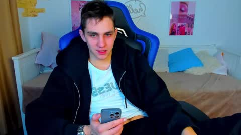 Frank online show from 03/07/25, 06:02