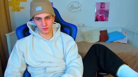 Frank online show from 03/11/25, 09:34