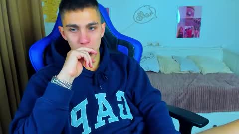 Frank online show from 09/09/25, 04:23