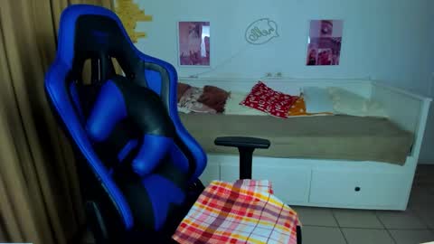 Frank online show from 12/02/25, 04:40