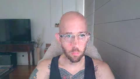 frank_perry2332 online show from 04/21/26, 11:18