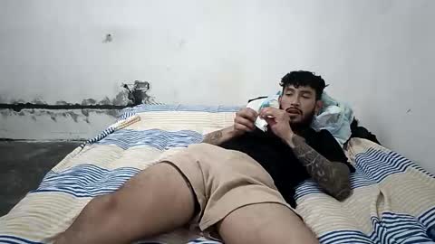 frankdanielsmolano online show from 05/01/26, 02:38