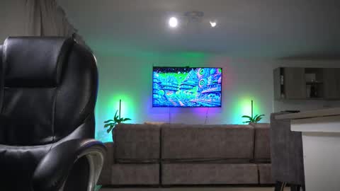 Frank Farrell. Hey remember to give me a thumbs up Ty online show from 01/17/26, 04:50