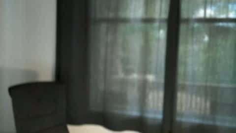 Snapshot of frankfruter10 chatting on 06/16/26, 03:03 hung4fun online show from 06/16/26, 03:03