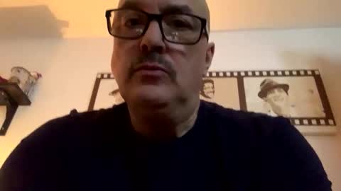 frankie8881 online show from 12/22/25, 01:02