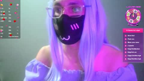 Snapshot of frankie_boygirl chatting on 02/13/26, 01:12 Frankie online show from 02/13/26, 01:12