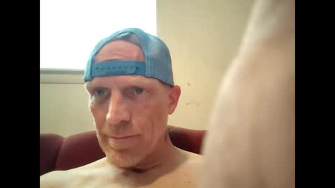 Snapshot of frankieblueeyes4u chatting on 04/11/26, 06:23 Famous Blue Eyes online show from 04/11/26, 06:23