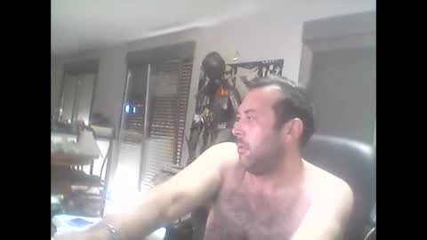 Snapshot of frankonde chatting on 04/25/26, 12:19 Frankonde online show from 04/25/26, 12:19