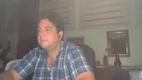 Snapshot of frankorican chatting on 10/13/25, 04:23 frankorican online show from 10/13/25, 04:23