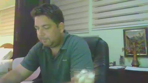 Snapshot of frankorican chatting on 10/21/25, 12:44 frankorican online show from 10/21/25, 12:44