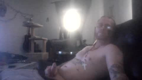Snapshot of frankyb0yforeal chatting on 07/16/26, 12:44 frankyb0yforeal online show from 07/16/26, 12:44