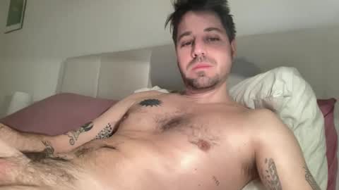 Snapshot of frankybiiig chatting on 01/14/26, 08:31 thegoodandbiiig online show from 01/14/26, 08:31