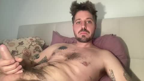 Snapshot of frankybiiig chatting on 05/20/26, 06:36 thegoodandbiiig online show from 05/20/26, 06:36