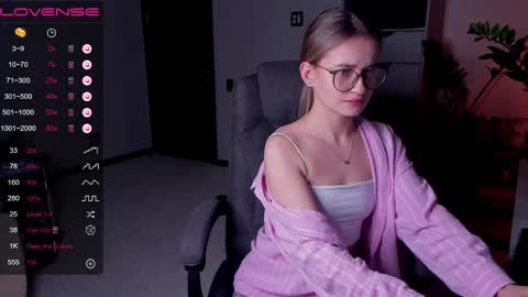 Snapshot of frannpalmer chatting on 02/18/25, 07:30 Frann online show from 02/18/25, 07:30