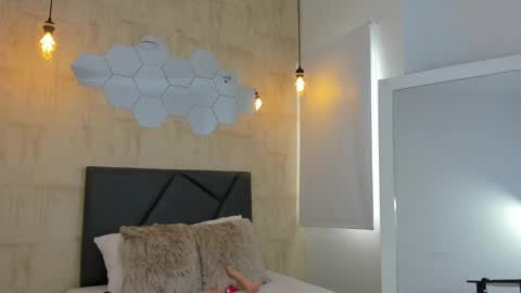 Fransheska online show from 02/19/25, 05:27