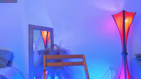 Fransheska online show from 04/25/26, 11:35