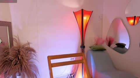Fransheska online show from 05/04/26, 12:01