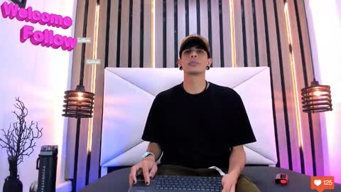 Franvill trato online show from 10/22/25, 07:13