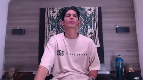 Snapshot of franvill_trato chatting on 01/15/26, 06:00 Franvill trato online show from 01/15/26, 06:00